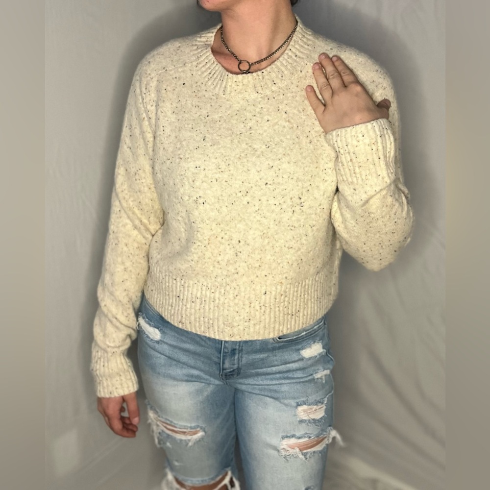 Women’s Sweater Size L